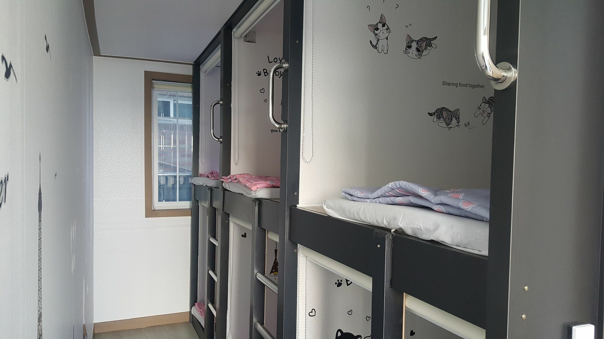 Ocean Capsule Guesthouse Gangneung Ngoại thất bức ảnh