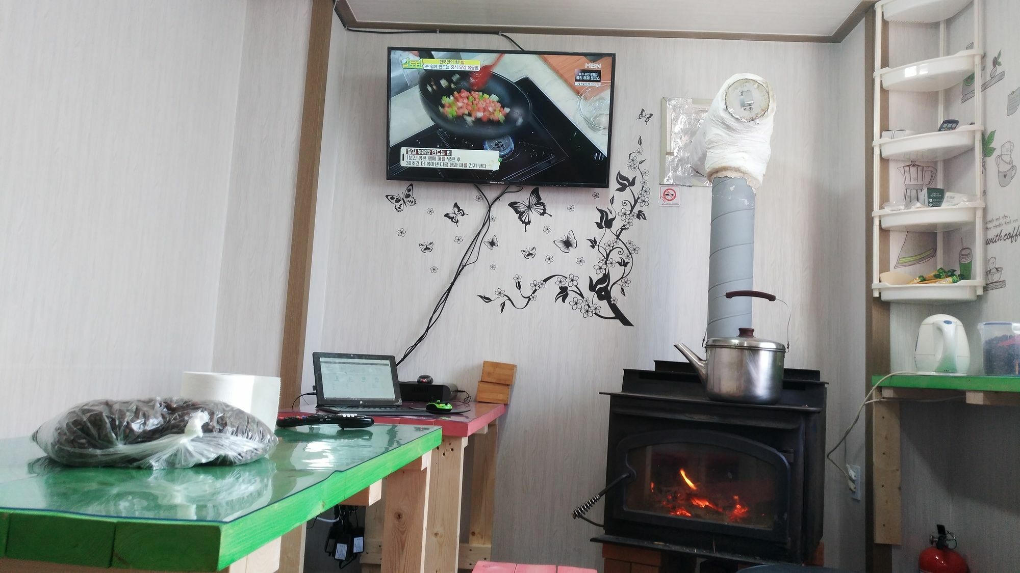 Ocean Capsule Guesthouse Gangneung Ngoại thất bức ảnh