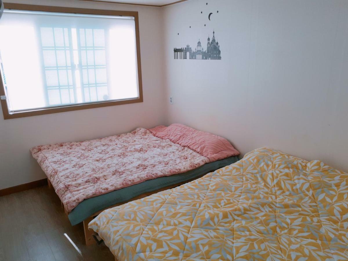 Ocean Capsule Guesthouse Gangneung Ngoại thất bức ảnh